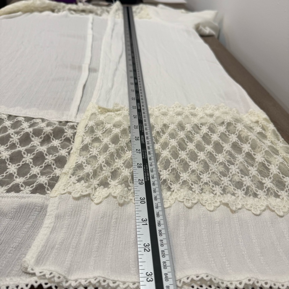Knox Rose Cream and White Lace-Trim Open Front Kimono - Picture 8 of 8